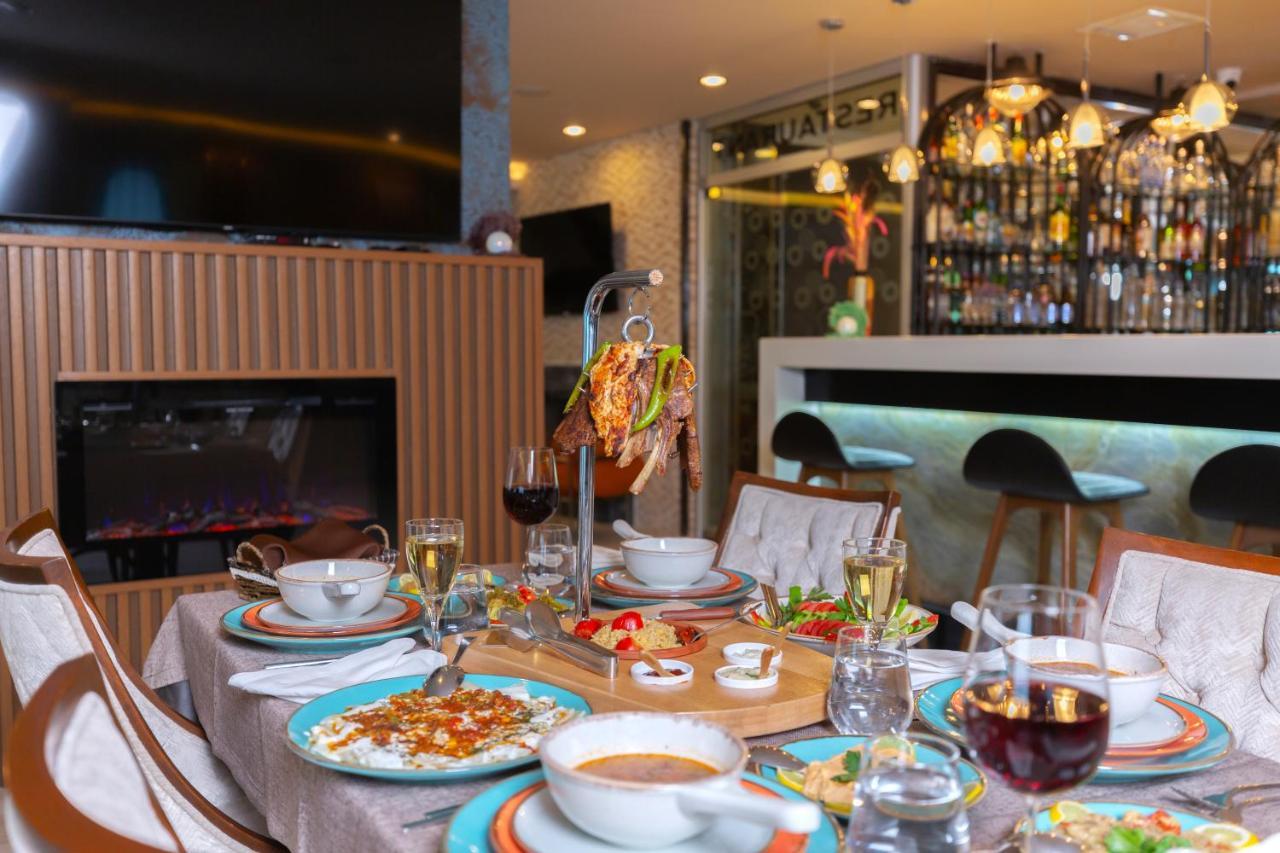 קארס Grand Ani Hotel מראה חיצוני תמונה