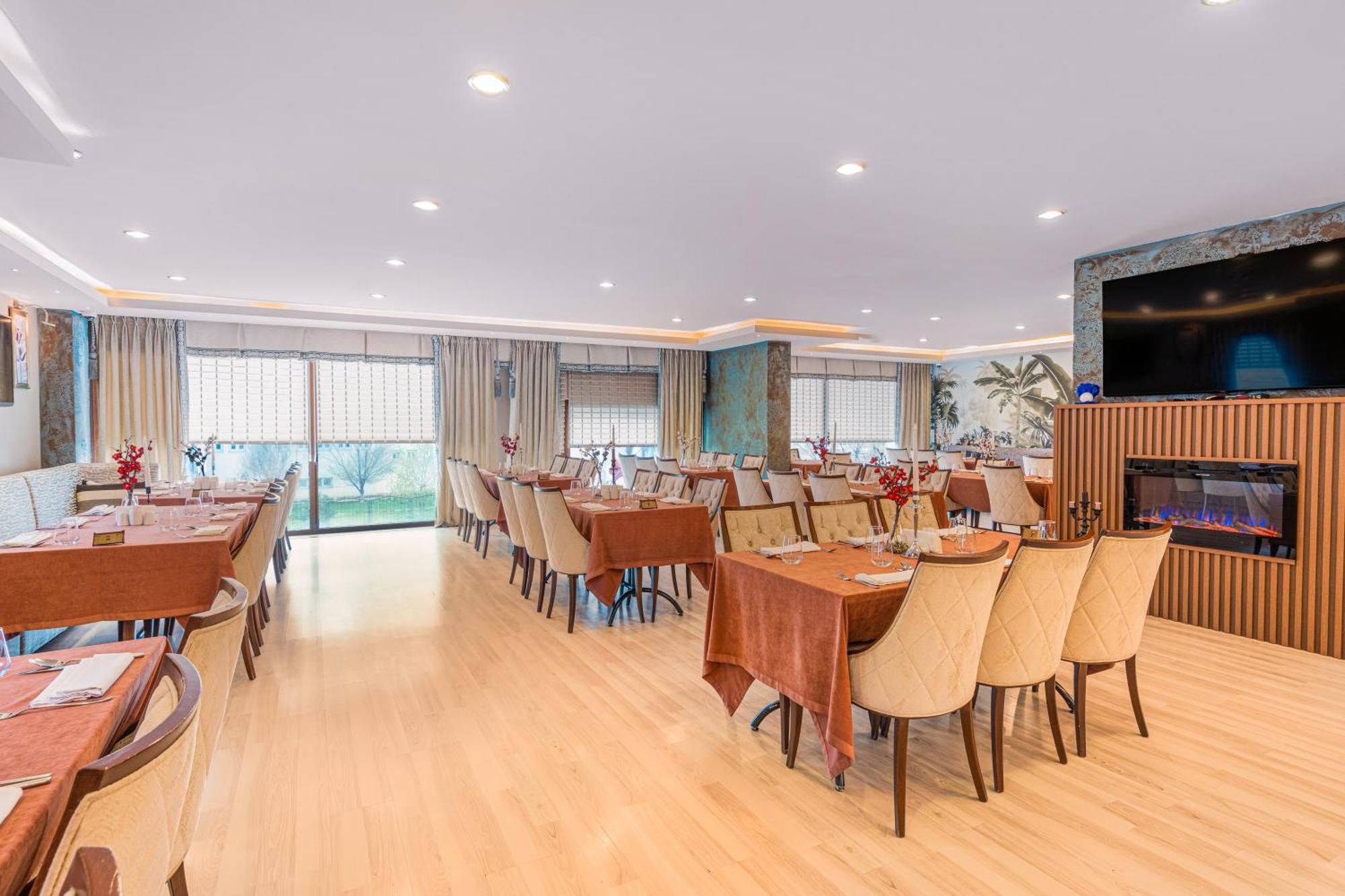 קארס Grand Ani Hotel מראה חיצוני תמונה