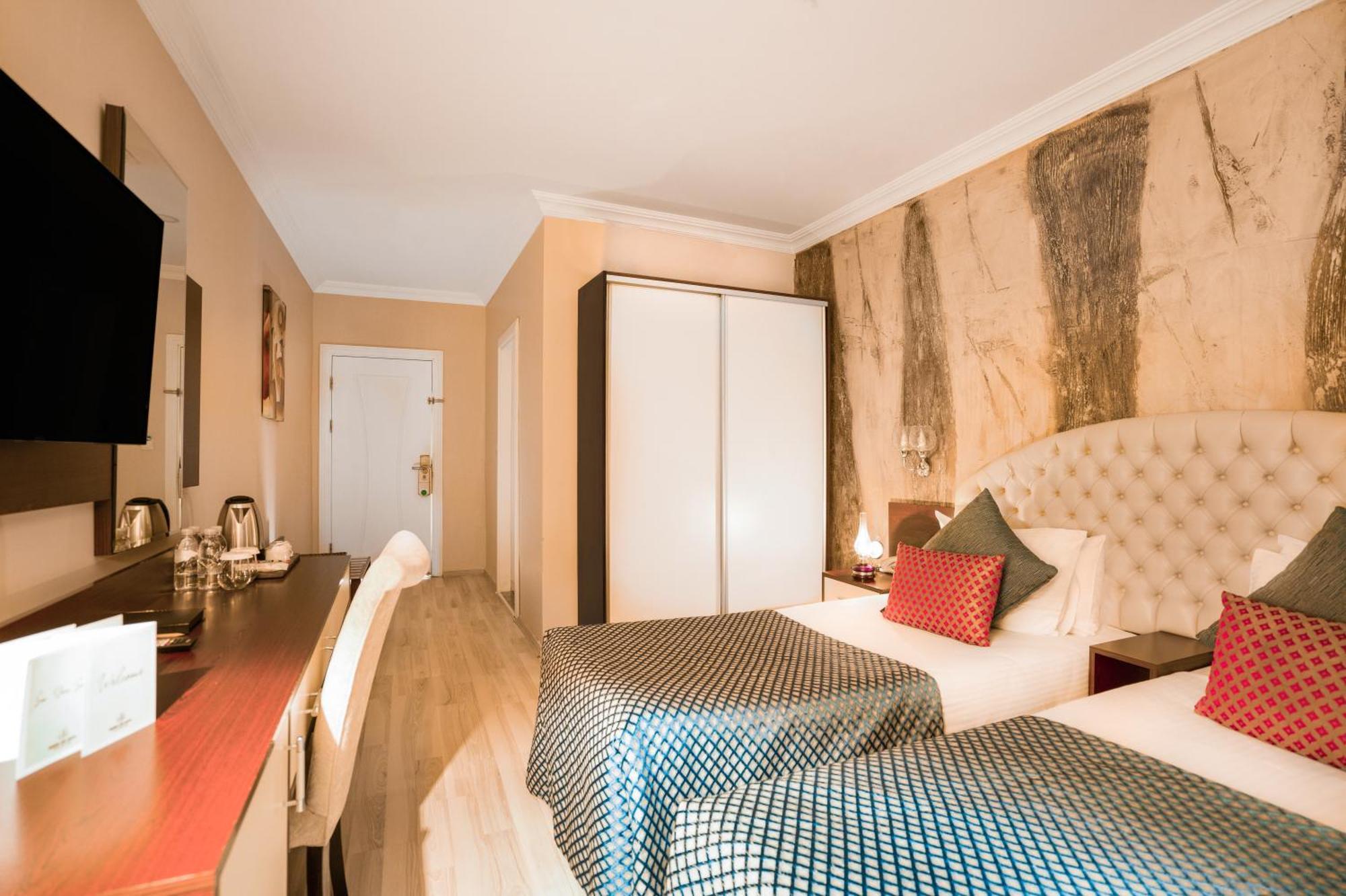 קארס Grand Ani Hotel מראה חיצוני תמונה